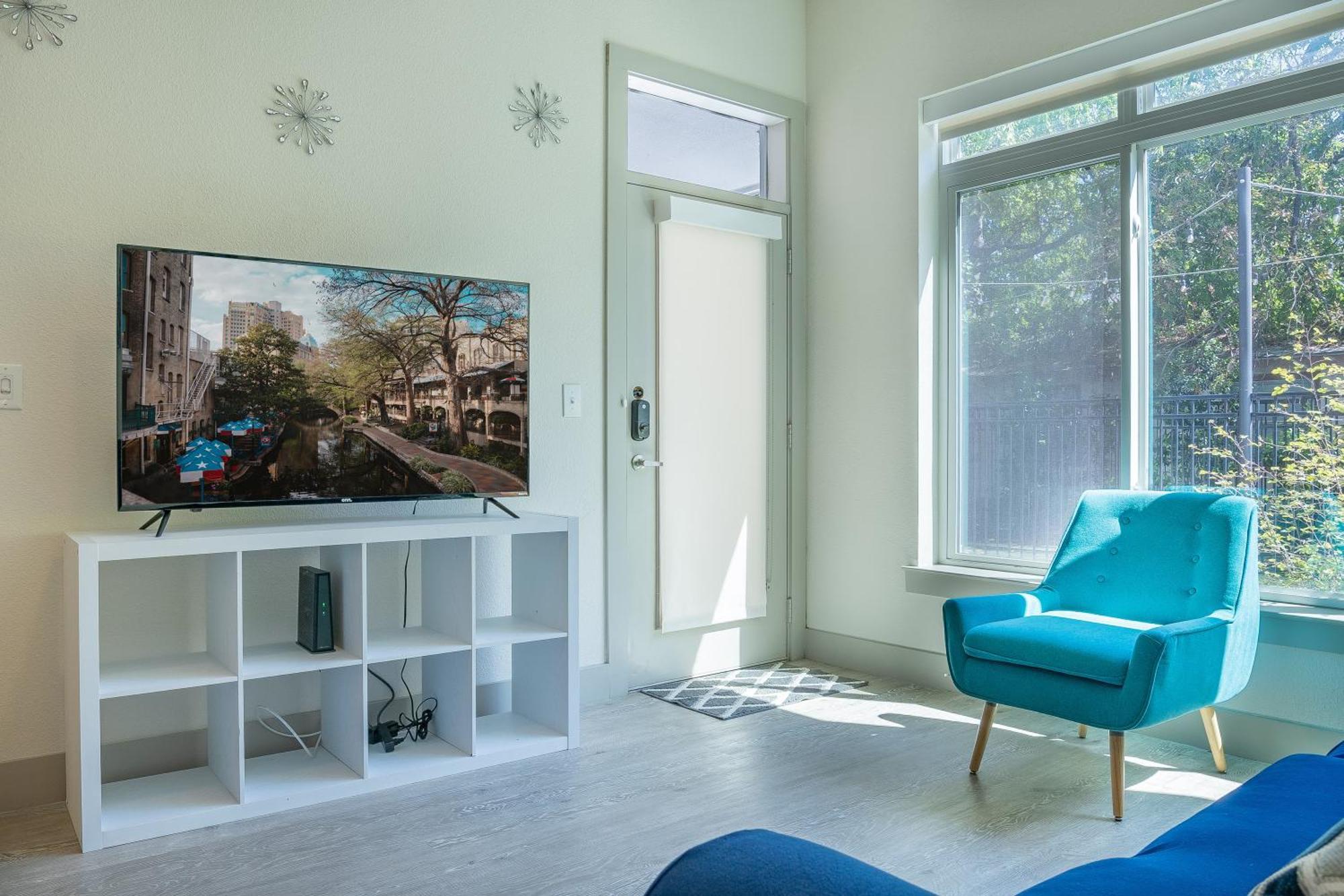Beautiful Riverwalk Apt With Full Amenities, King Bed & Free Parking San Antonio Bagian luar foto